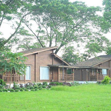 Jironi Resort Tezpur Buitenkant foto