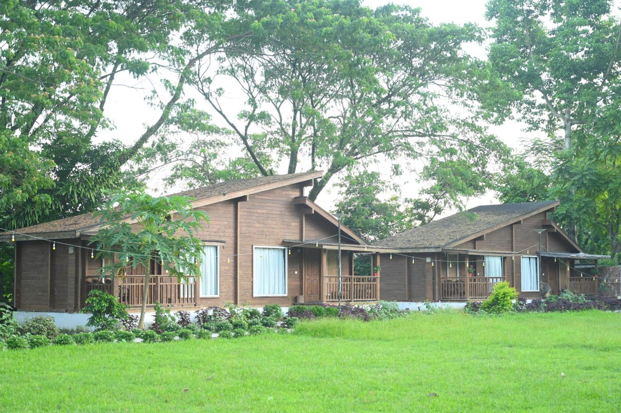Jironi Resort Tezpur Buitenkant foto