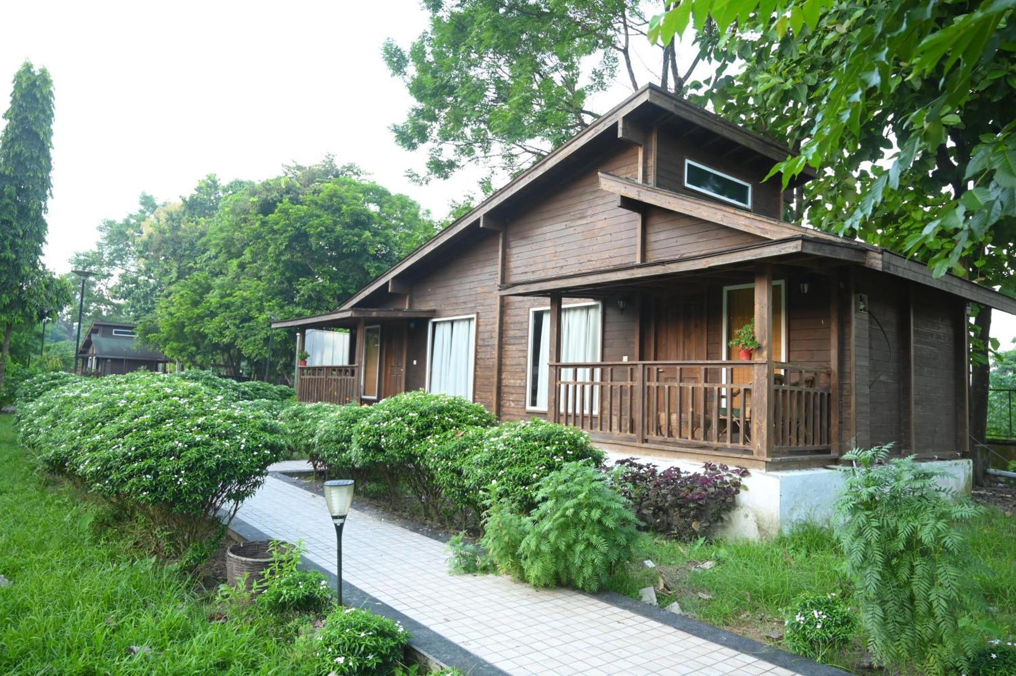 Jironi Resort Tezpur Buitenkant foto