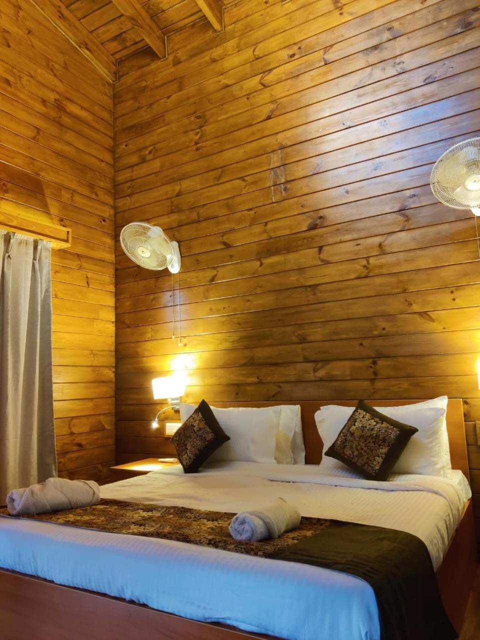 Jironi Resort Tezpur Buitenkant foto